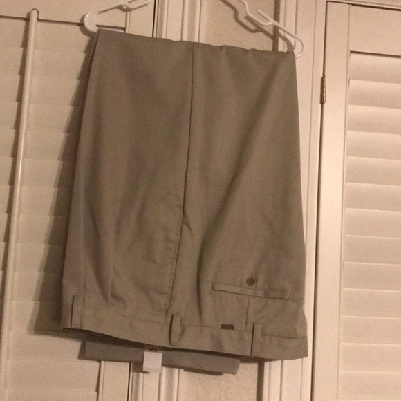 Izod Khakis/slacks - Picture 7 of 11